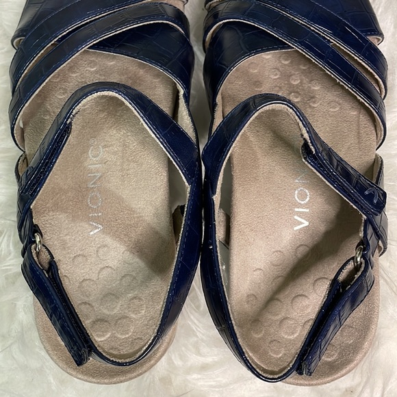 Vionic Croco-Embossed Adjustable Sandals -Mirabi (Navy) - Picture 7 of 11